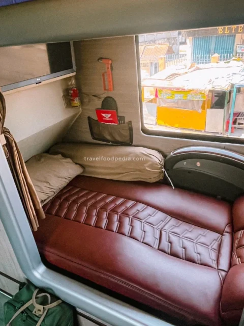 Pertama Kali Naik Sleeper Bus Juragan 99 ke Jakarta-4