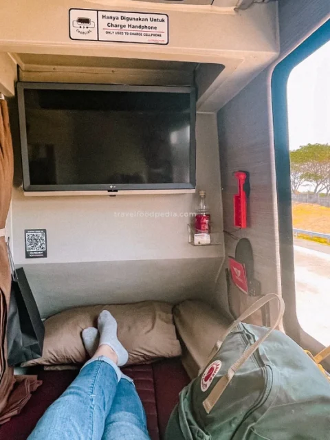 Pertama Kali Naik Sleeper Bus Juragan 99 ke Jakarta-2