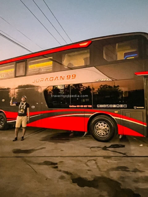 Pertama Kali Naik Sleeper Bus Juragan 99 ke Jakarta-4