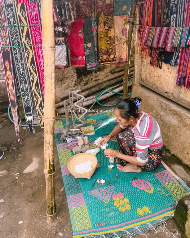 Suku Sasak di Desa Sade Lombok