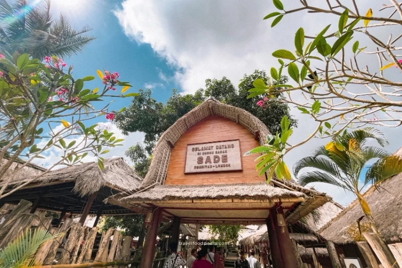 Suku Sasak di Desa Sade Lombok-