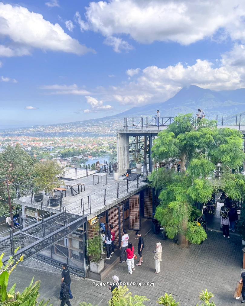 CONCRETE CAFE BATU MALANG