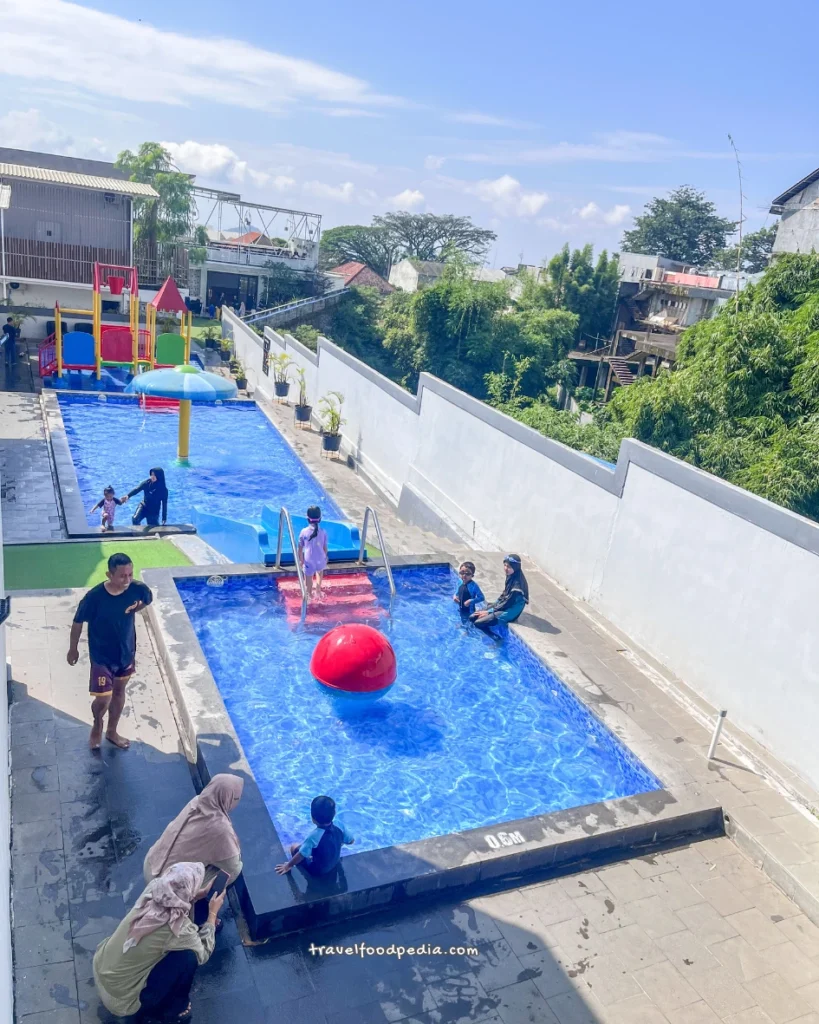 HOTEL KONTENA BATU MALANG (12)