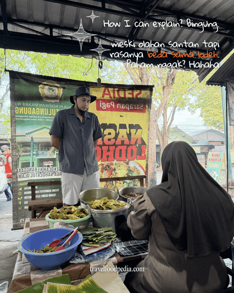 Suasana Warung Nasi Lodho Bu Yati