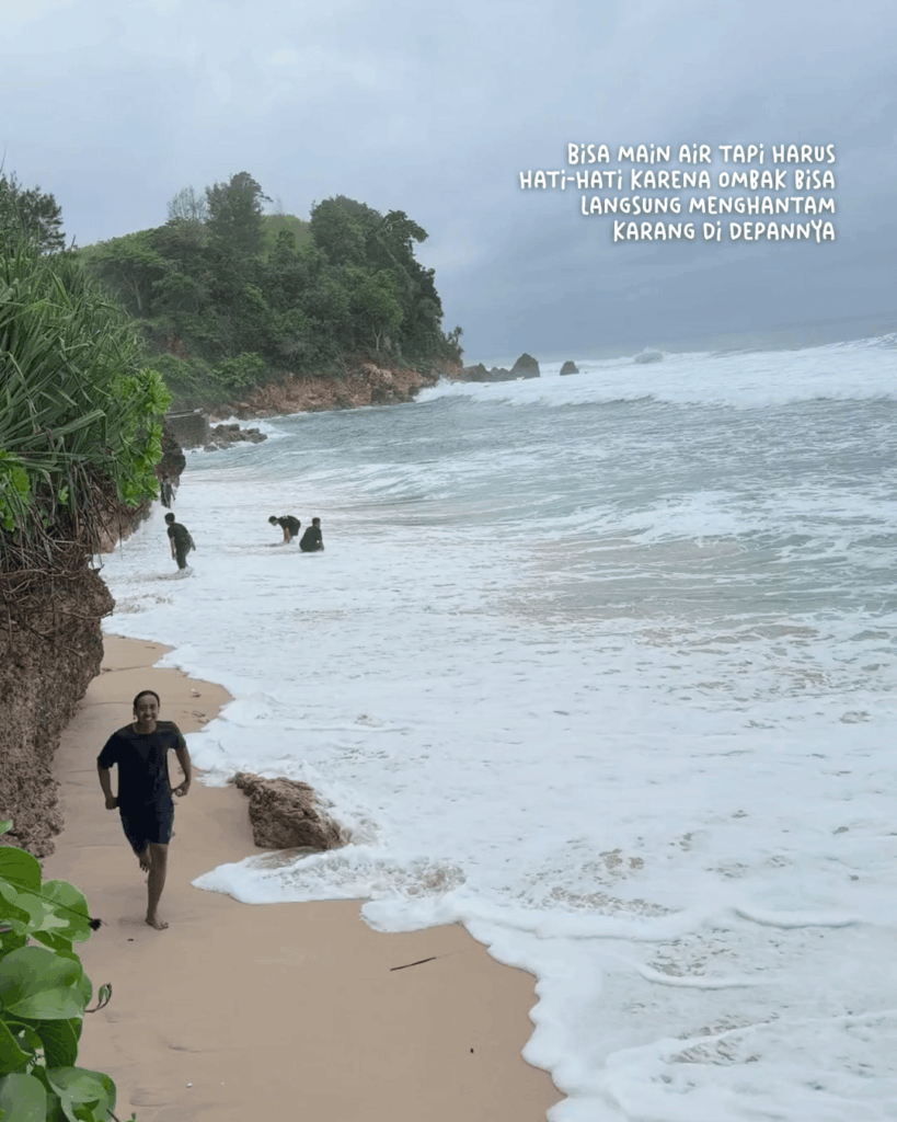 Pantai Pacar Tulungagung