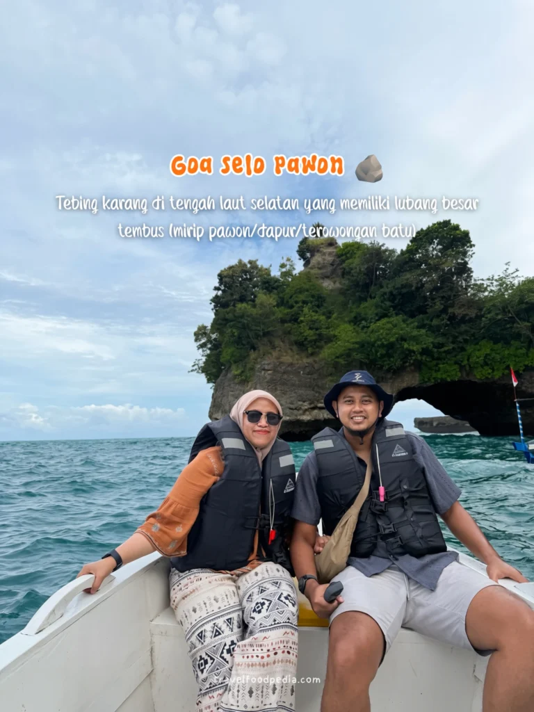 GOA SELO PAWON PANTAI SINE TULUNGAGUNG