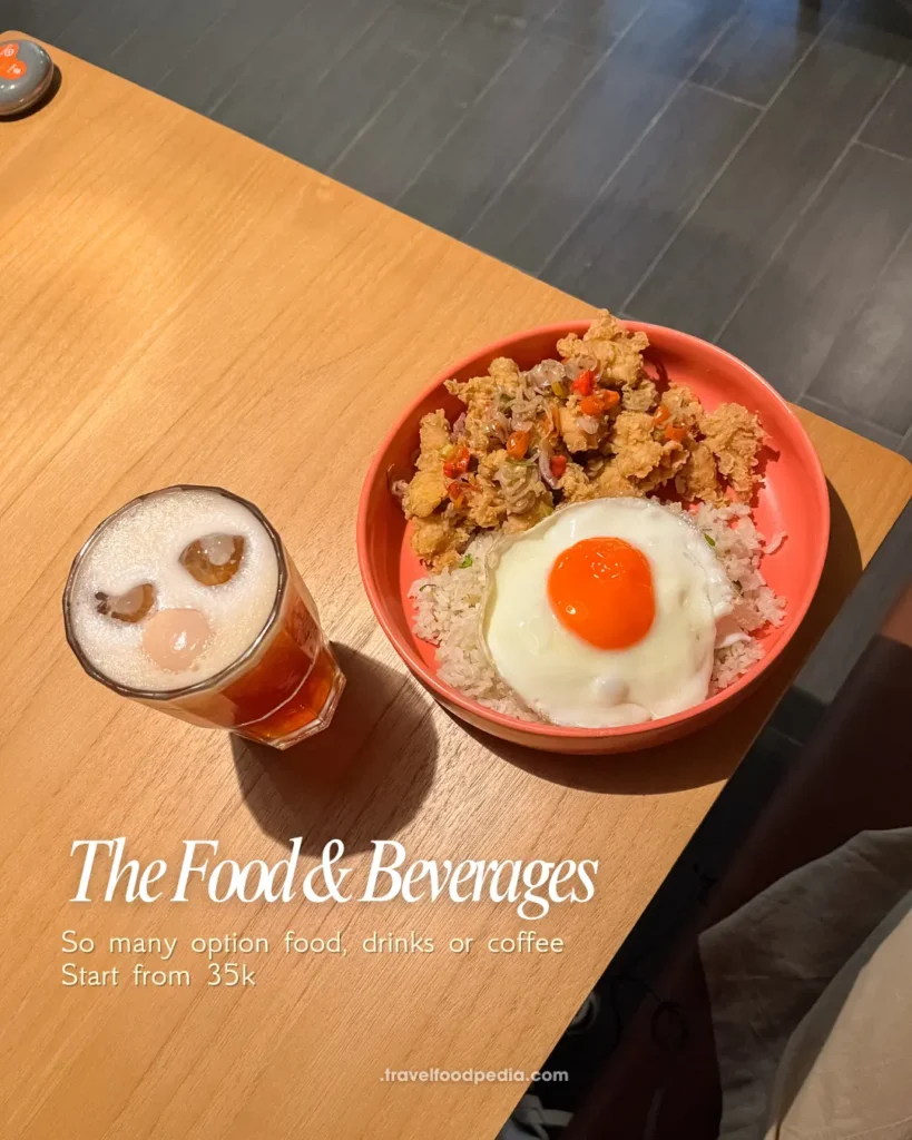 Makanan dan minuman di Common Grounds Central Surabaya